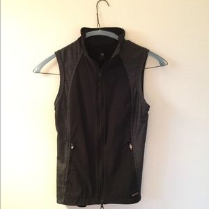 Kerrits vest